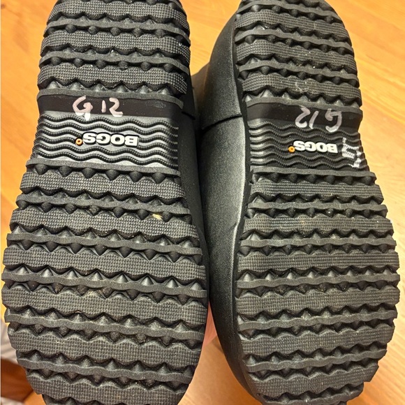 Bogs youth size 4 York Black Waterproof Boots, NWT - Picture 10 of 13